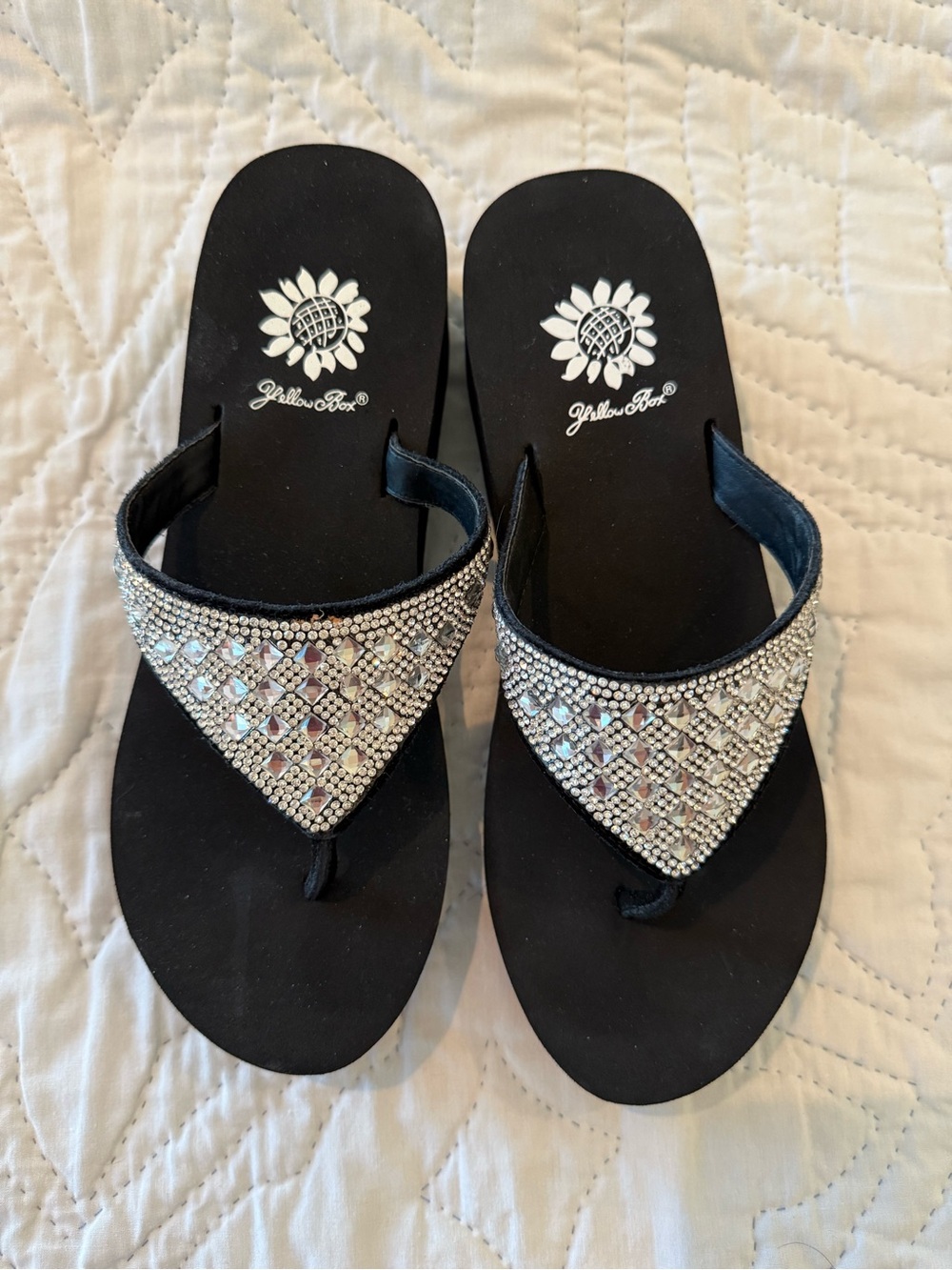 Yellow Box Black Rhinestone Wedge Thong Sandals size 7 - Picture 4 of 8